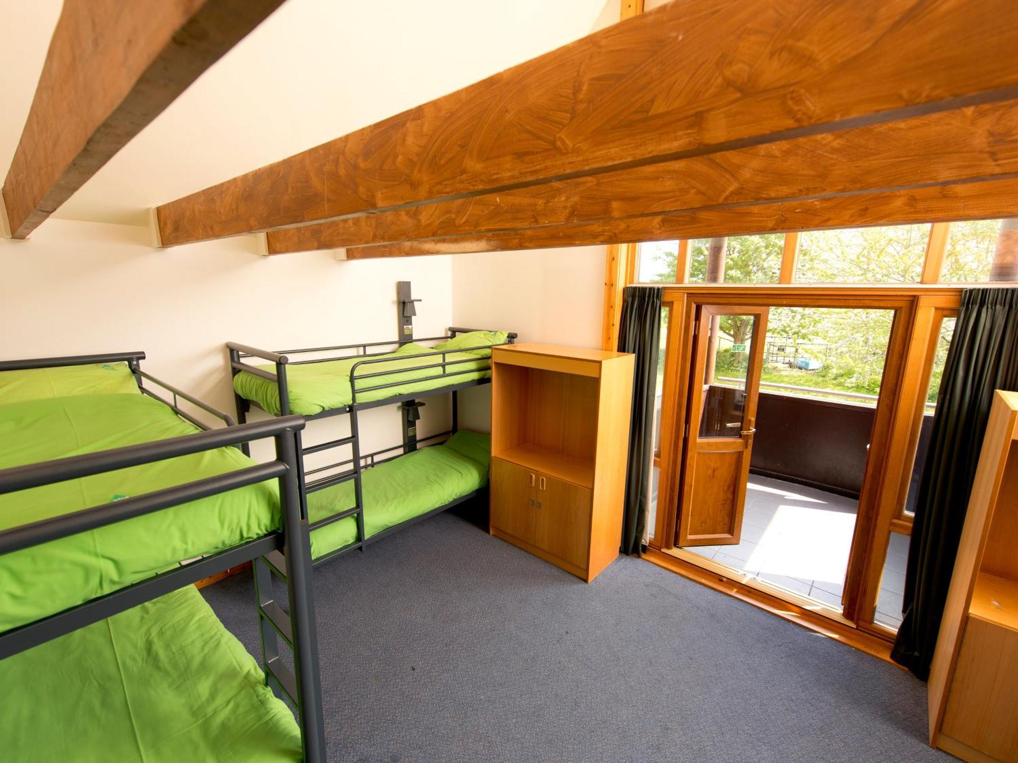 YHA London Lee Valley Cheshunt Extérieur photo