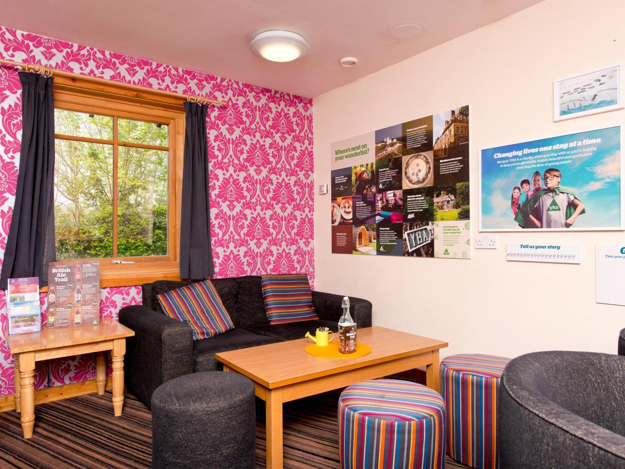 YHA London Lee Valley Cheshunt Extérieur photo