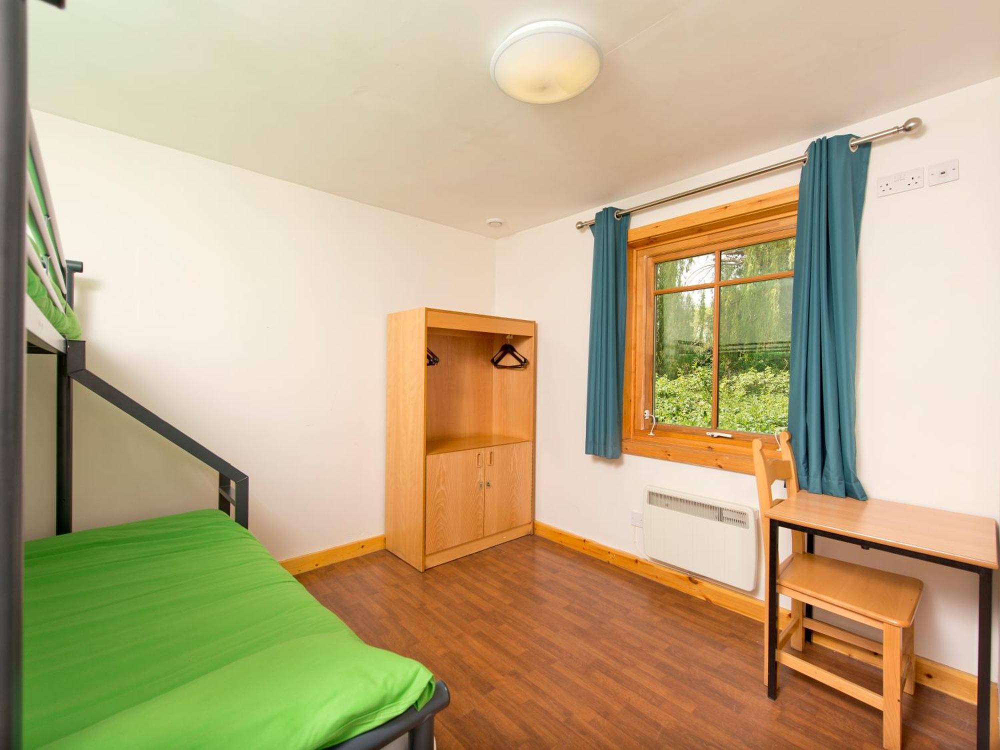 YHA London Lee Valley Cheshunt Extérieur photo