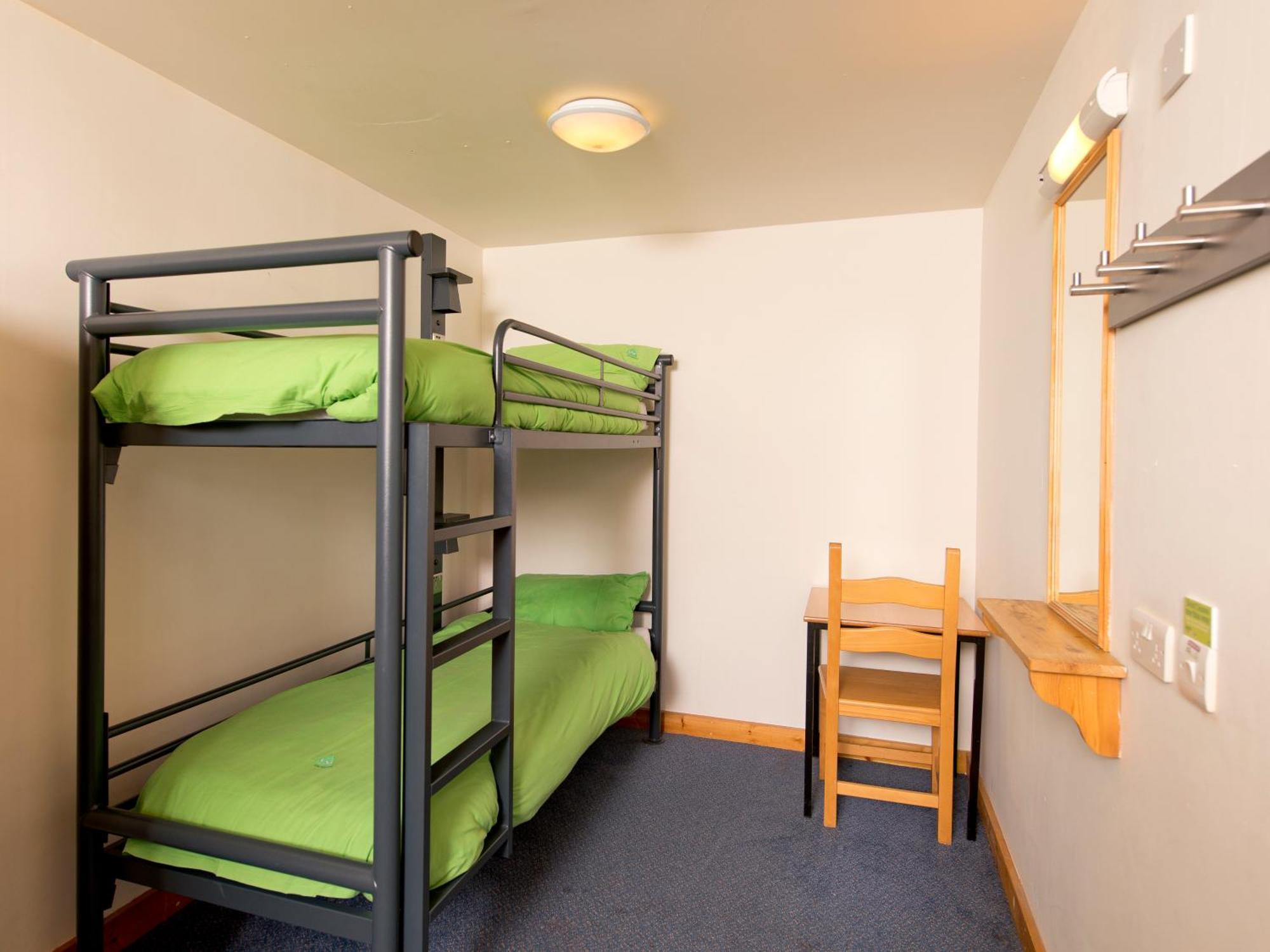 YHA London Lee Valley Cheshunt Extérieur photo