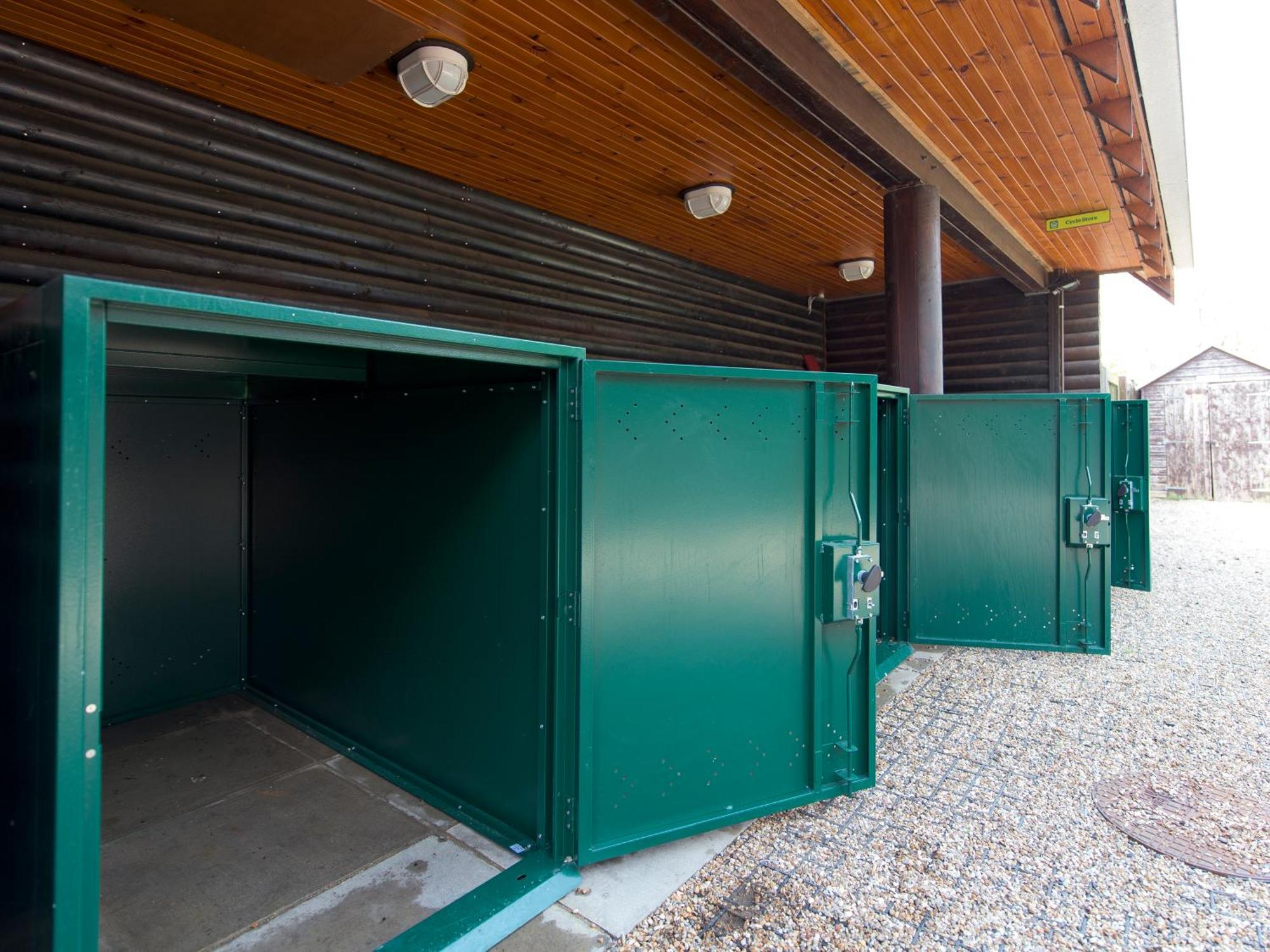 YHA London Lee Valley Cheshunt Extérieur photo