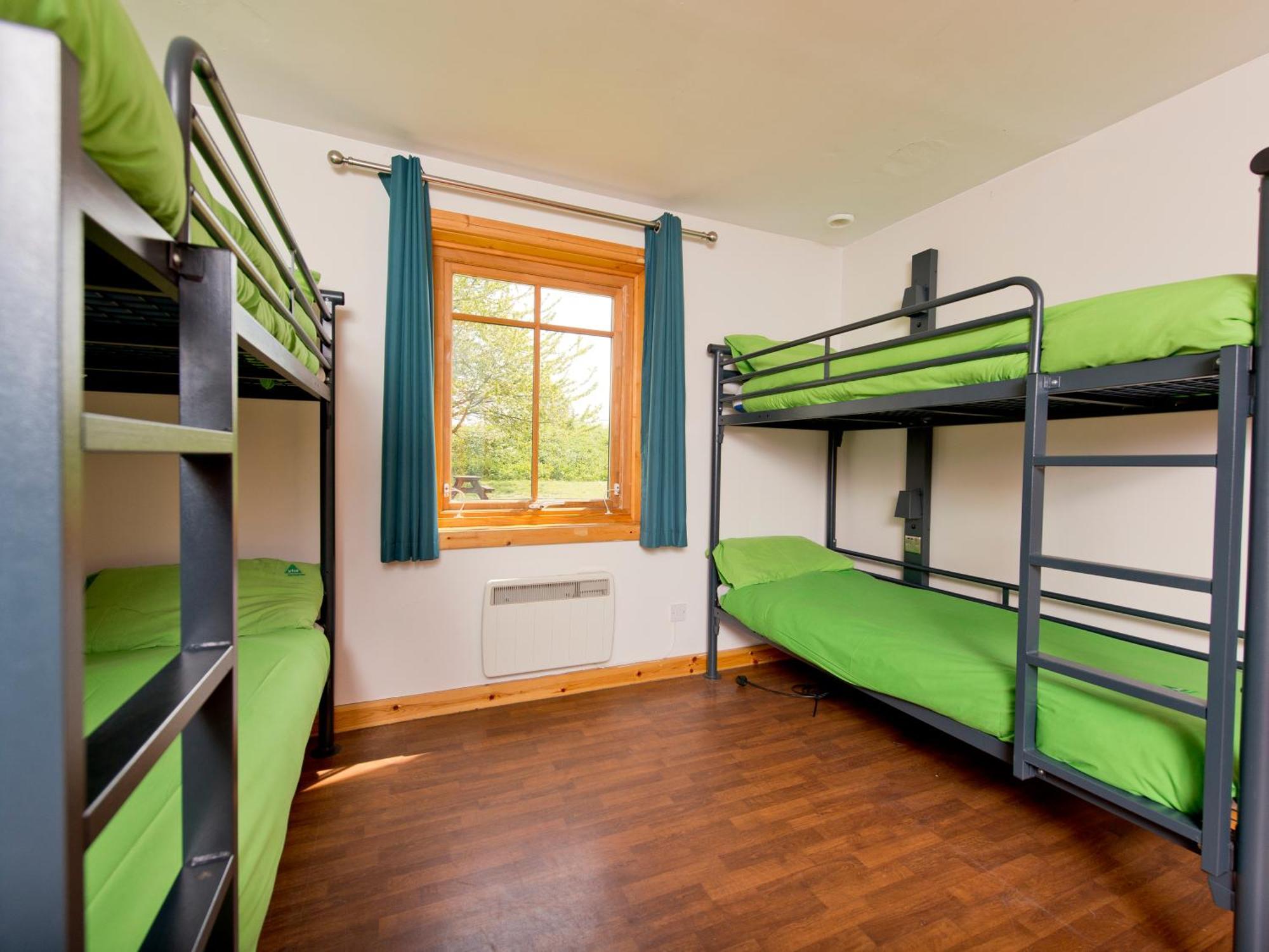 YHA London Lee Valley Cheshunt Extérieur photo
