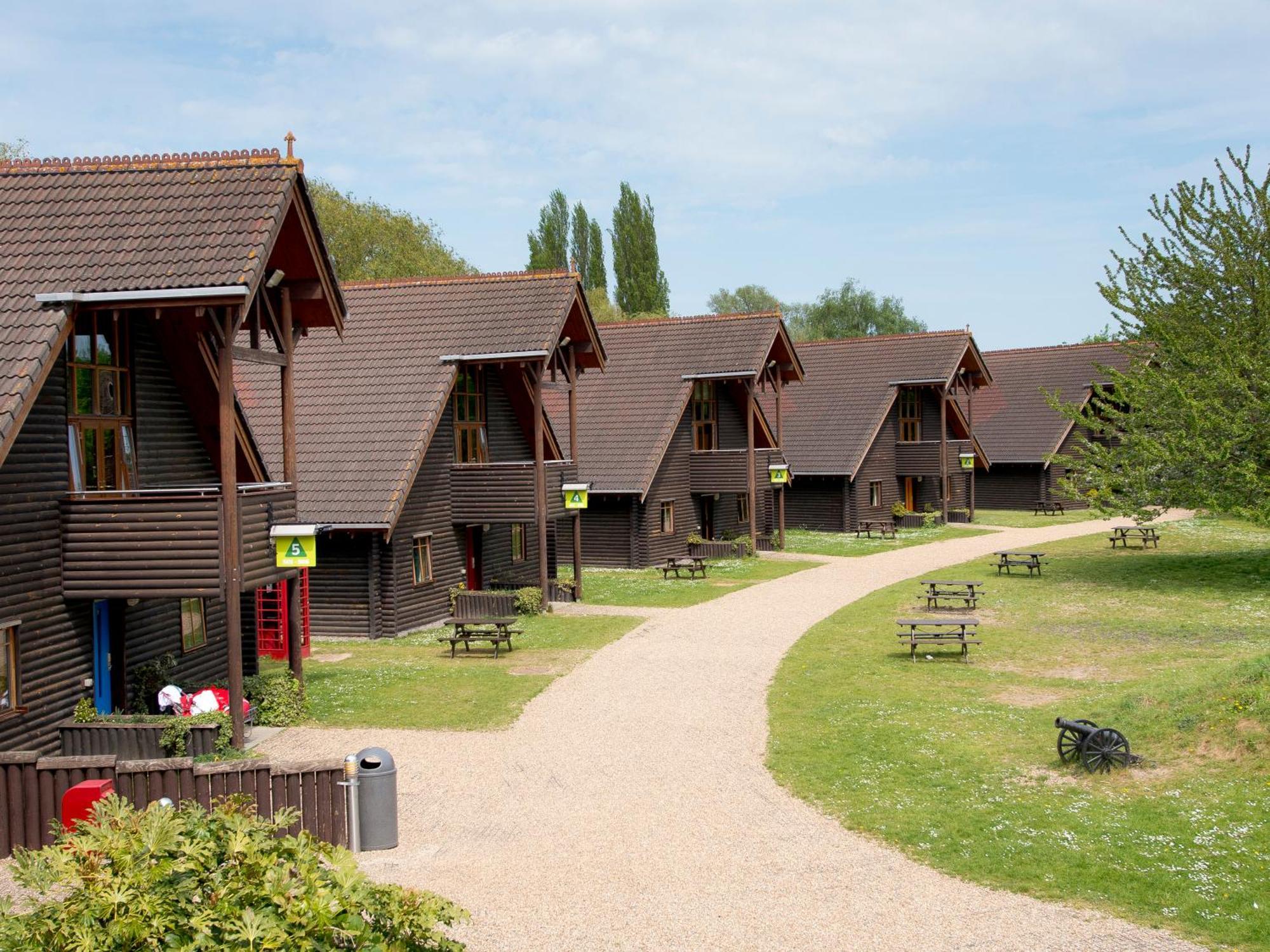 YHA London Lee Valley Cheshunt Extérieur photo