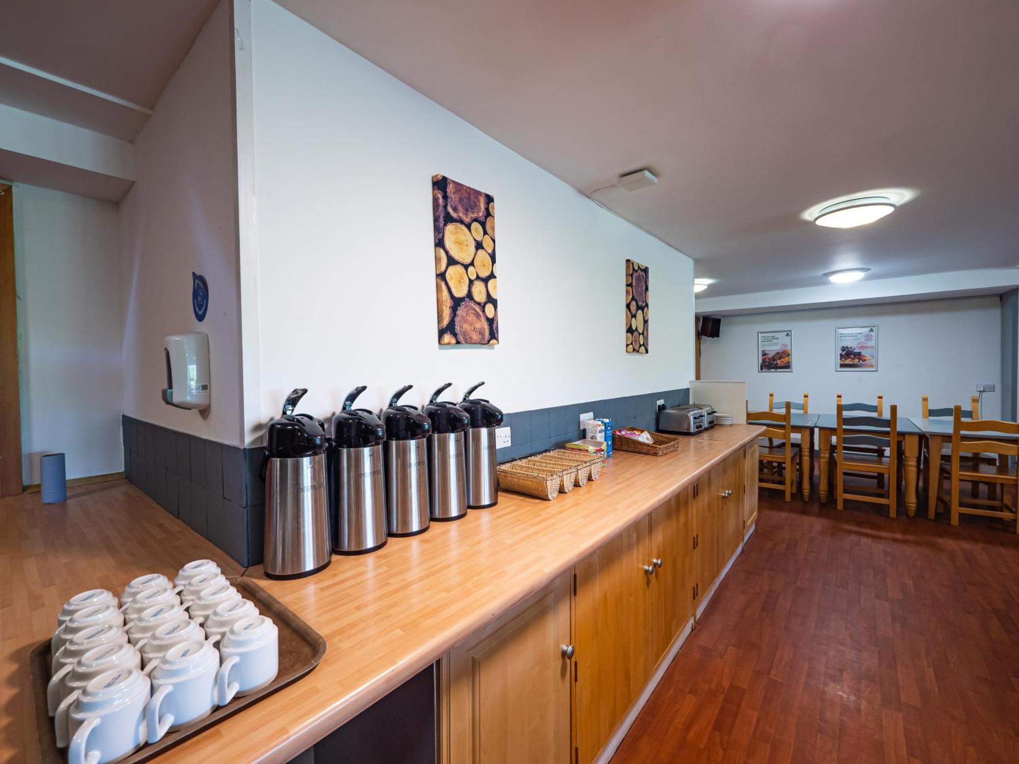 YHA London Lee Valley Cheshunt Extérieur photo